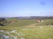 Blick nach Norden zu Pfndler-hansenhof und Hansjrgenhof (rechts) am 26.10.2003