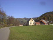 Blick nach Norden zum Birkj�rglehof und Lindenberg am 5.11.2003