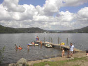 Blick nach Norden vom Camping Sandbank auf Titisee-Ort im August 2004