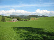 Blick nach Norden �ber den Disselhof zum Willmendobel am 23.8.2006