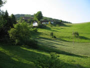 Blick nach S�den zum Lindenhof - rechts Neubau - am 13.6.2006