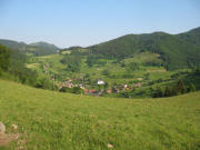 Blick von Hau nach Westen auf Neuenweg am 13.6.2006