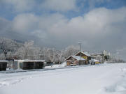 Blick nach Westen am 5.3.2006 �ber die zugeschneiten Gleise der H�llentalbahn zum Bahnhof Littenweiler - Stille
