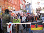 Symbolische Grenzkontrolle mit Einb�rgerungstest in der Rathausstrasse