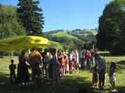 "Fr�hst�ck auf dem Bauernhof" am Melcherhof am 5.8.2007 - Blick nach Norden zum Lindenberg hoch