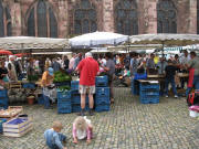 Die "R�ckseite" des M�nstermarkts am 9.6.2007 - da ist auch was los