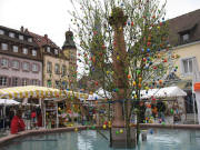 360 Ostereier am Marktbrunnen am 31.3.2007