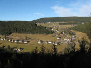 Blick von Berg nach Norden ber Mhlingen und den Kuhberg (links) zum Hochfirst am 23.1.2008