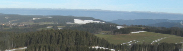 Blick vom Thurner nach Nordwesten ber St.Mrgen zu den Platte-Windrdern am 8.1.2008 - Nebel ber dem Rheintal
