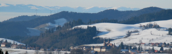 Blick nach Westen von St.Mrgen ber St.Peter und Eschbachtal (links) Rokopf-Windrdern zu den Vogesen am 22.12.2007
