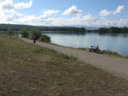 Blick nach S�dosten �ber den Rimsinger Baggersee zum Belchen am 4.7.2008
