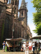 Blick zum M�nsterturm am 26.6.2009 - vorne links "Saisonales"