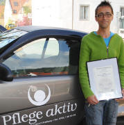 Auf den Demenzpflegepreis ist Marcus Weiland stolz � seine Mitarbeitenden sind auf ihren Chef stolz