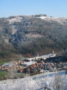 Blick zum Pelletwerk (oben rechts) bei Dold Holzwerke in Buchenbach im Schwarzwald an 6.4.2006
