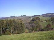 26.10.2003: Blick vom Zwerisberg über Oberibental nach Norden zum Hulochhof und Kreuzhof (rechts)