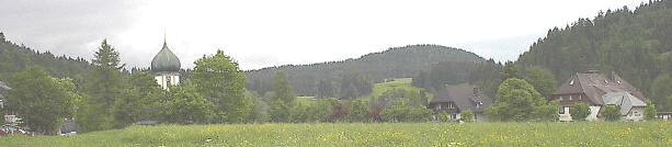 Hinterzarten am 8.6.2002 - Blick von Norden nach S�den