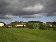 Blick zum Kolleg vom Schweighof bzw. Osten her