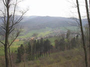 Blick vom Schönberg nach Osten über Wittnau und Biezighofen hoch zum schneebedeckten Schauinsland