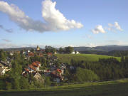 Blick nach Südosten auf St. Märgen und Feldberg am 24.8.2004