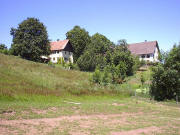 Blick nach Nordwesten zu Hornhof und Hornhofhäusle (links)