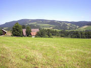 Blick nach Norden über den Hornhof zu Kandelberg, Kandel (oben) und Sägendobel (rechts)