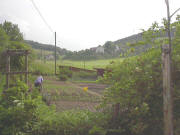 Blick nach S�dwesten vom Gehrihof zum Rainhof (rechts) und Gehringer Hof (links)