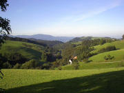 Blick nach S�dwesten ins Oberibental zum Dischenhof am 18.9.2004 - oben der Schauinsland