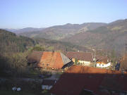 Blick �ber die D�cher von Hof �bers Wiesental nach Tunau am 1.4.2005