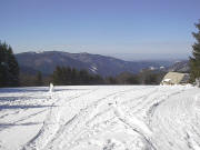 Blick vom Brend nach Westen �bers Brendh�usle rechts ins Somonsw�lder Tal und Kandel (links)