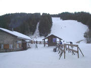 Blick nach S�den hoch zum Rohrhardsberglift am 8.2.2005 um 18.30 Uhr