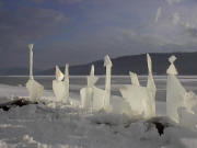 Eisfiguren am zugefrorenen Schluchsee 