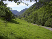 Blick vom Jockelehof nach S�dosten zum Kleislehof rechts