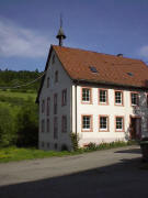 Blick nach Osten zum Rotenbauernhof im Mai 2005