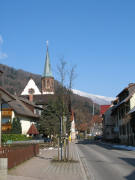 Blick nach Nordosten über die Glottertäler Dorfkirche zum Kandel am 13.3.2006