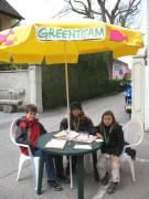 Greenteam Gr�nerwal sammelt Unterschriften