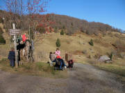 Picknick bei 12 Grad plus kurz vor dem Schniederlihof am 26.12.2006 um 13 Uhr