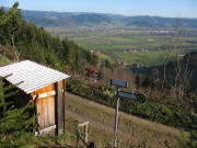 Blick �bers Warteh�uschen nach Norden �ber Fischbach bis Stegen am 22.12.2006