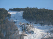 Tele-Blick nach S�dosten zum Sessellift von der Kluse hoch zum Ahornb�hl am 4.2.2006
