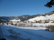 Blick nach Norden zu Bernau-Dorf und Hof (links hinten) in Richtung Herzogenhorn am 7.1.2006
