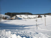 Blick nach Norden von der B500 zum Dorerhof rechts am 23.1.2006 - Staatsberghof ganz rechts oben