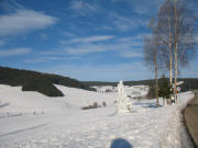 Blick vom Wilmershof nach Nordosten hoch zum Haberjockelshof am 7.1.2006