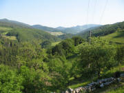 Blick von Elbenschwand-Vorderdorf nach Norden auf B�rchau und den Belchen am 13.6.2006