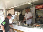 Paul_s Imbiss an der S�dseite am 6.7.2006