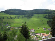 Blick nach S�dwesten von der Strasse Notschrei-Todtnau �ber Aftersteg zum Skilift am 2.6.2006