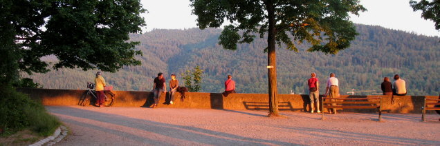 Kanonenplatz - Blick nach S�den am 8.6.2006 um 21.30 Uhr vor Sonnenuntergang