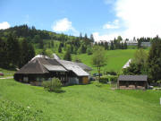 Blick nach Norden �ber den B�retenhof hoch zum Radschert am 2.6.2006