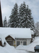 Blick nach Norden zur Kurverwaltung Breitnau im Tiefschnee am 7.3.2006
