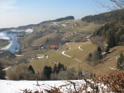 Blick vom Berglusthaus nach Norden auf Geiersnest: (Heinehof mit rotem Dach) am 20.3.206