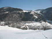 Blick von Hasbach über das Schönenbachtal nach Todnauberg bis hoch zum Stübenwasen am 20.3.2006