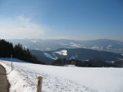 Blick �ber den Langeckhof nach S�den zum Feldberg am 15.3.2006